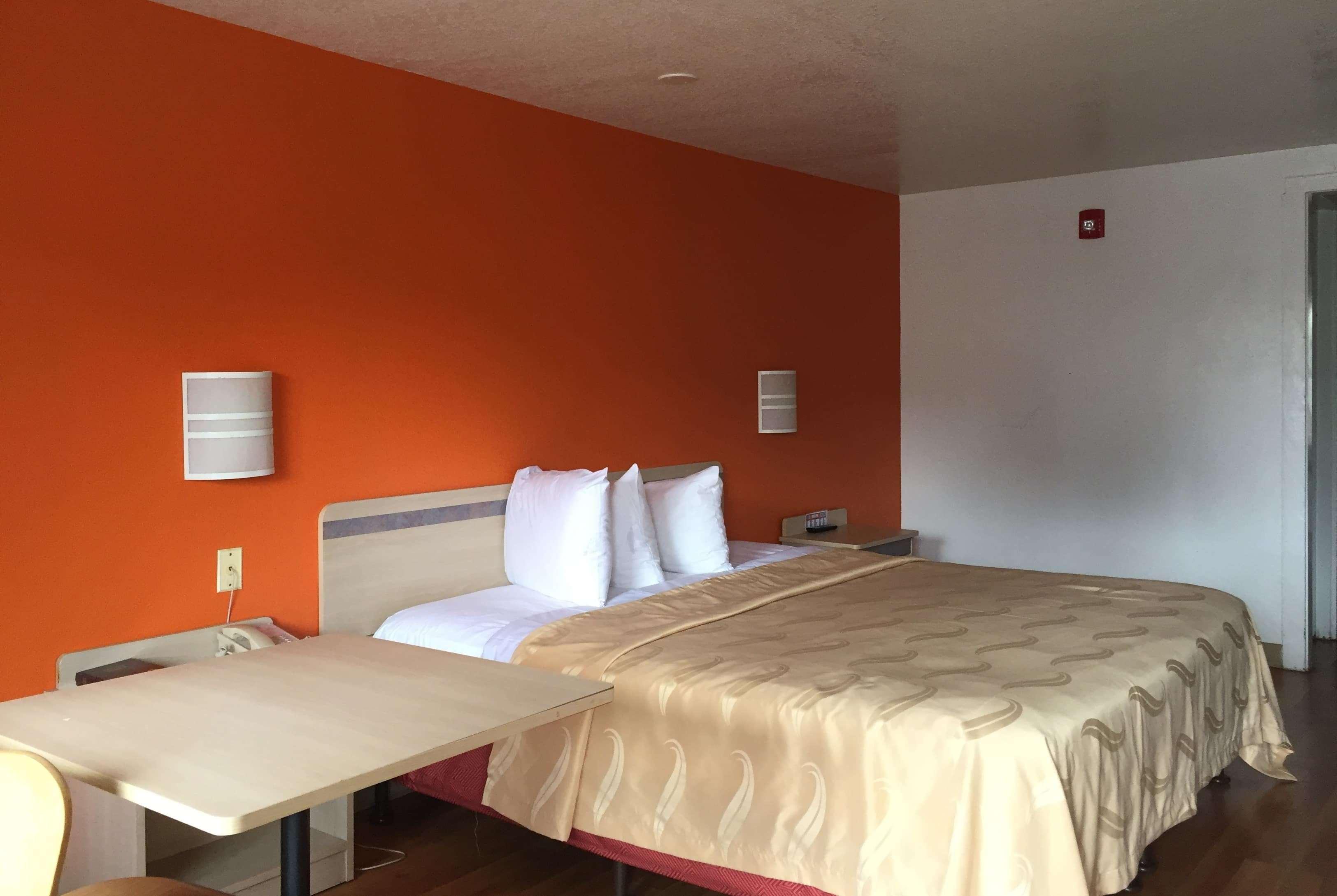Howard Johnson By Wyndham Harrisonburg Esterno foto