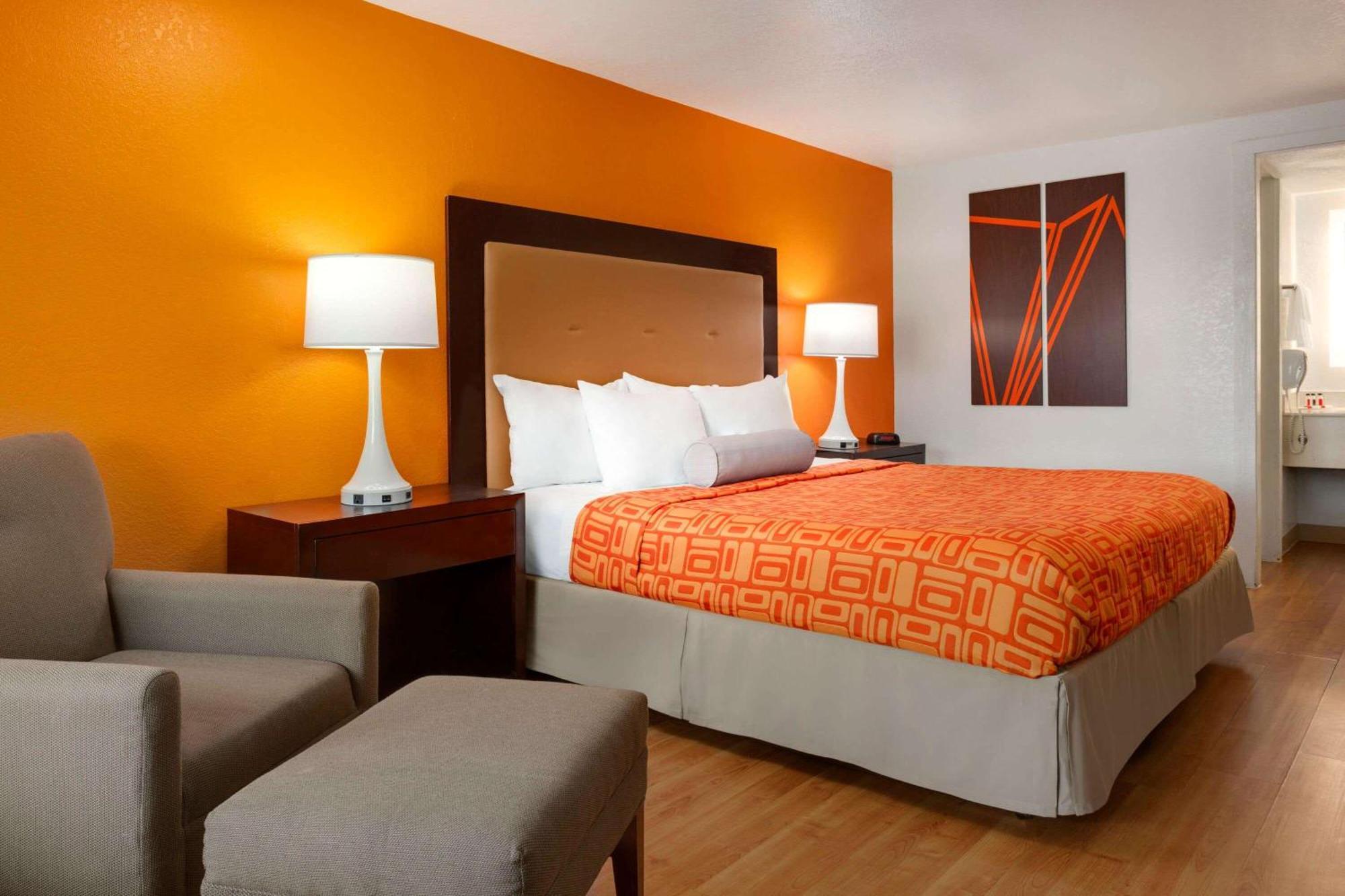 Howard Johnson By Wyndham Harrisonburg Esterno foto
